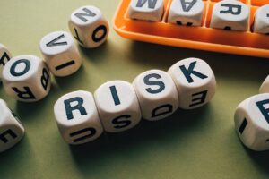 scrabble image with word "risk"